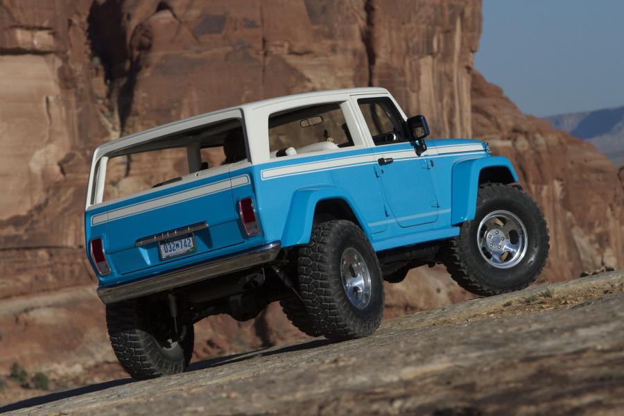  Jeep Wrangler Chief Concept 2015 года  (фото 18 из 22)